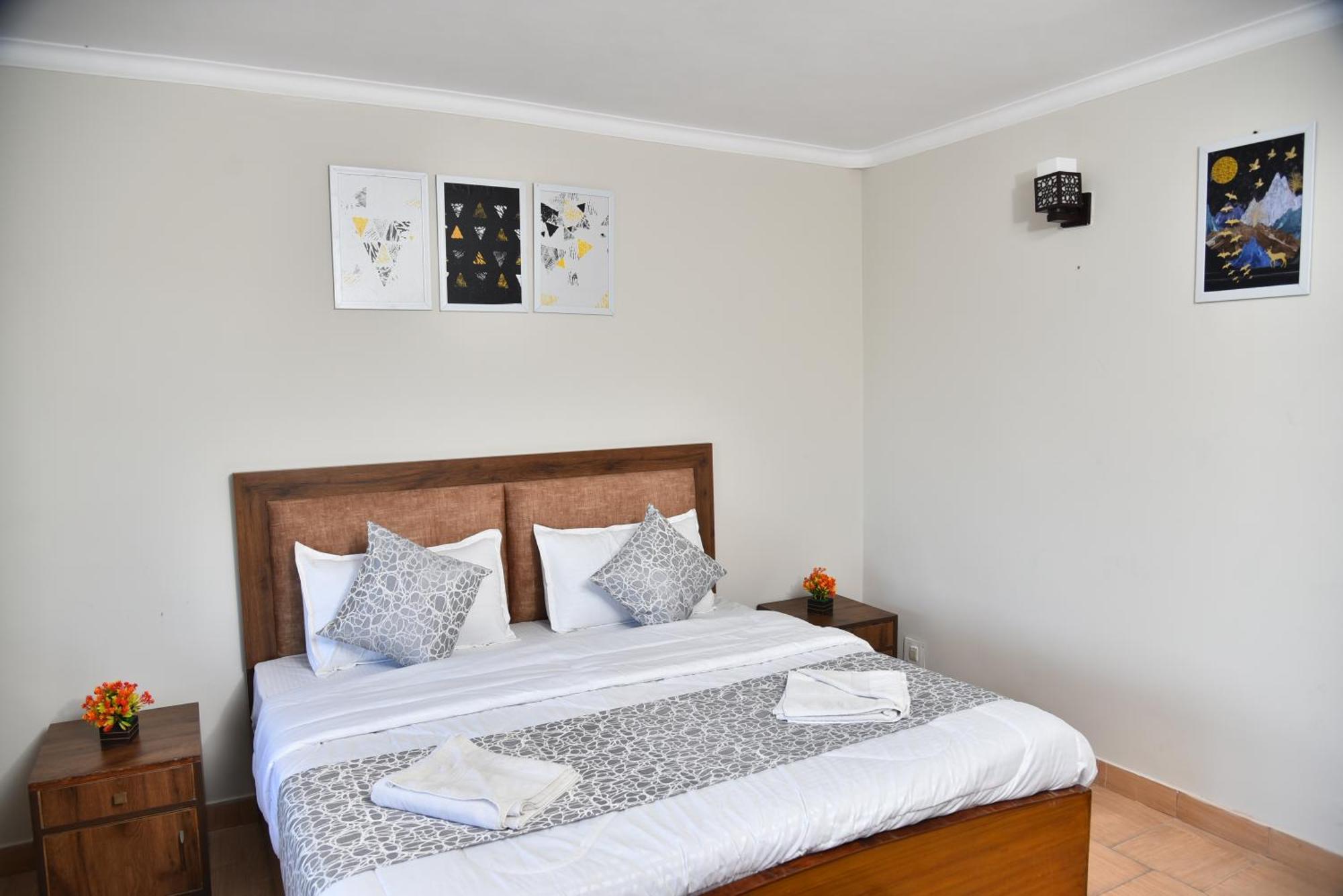 נייניטל Kumaon Roop Resort Near Kainchi Dham מראה חיצוני תמונה