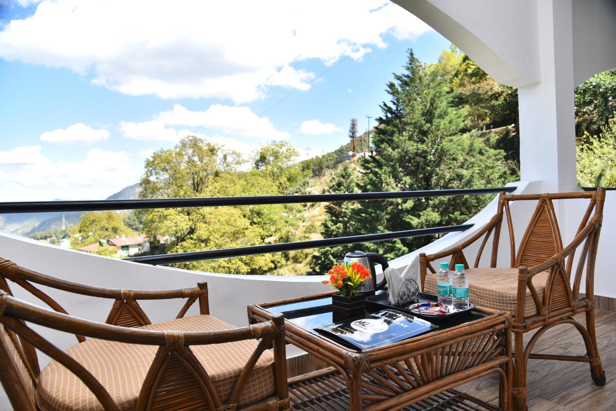 נייניטל Kumaon Roop Resort Near Kainchi Dham מראה חיצוני תמונה