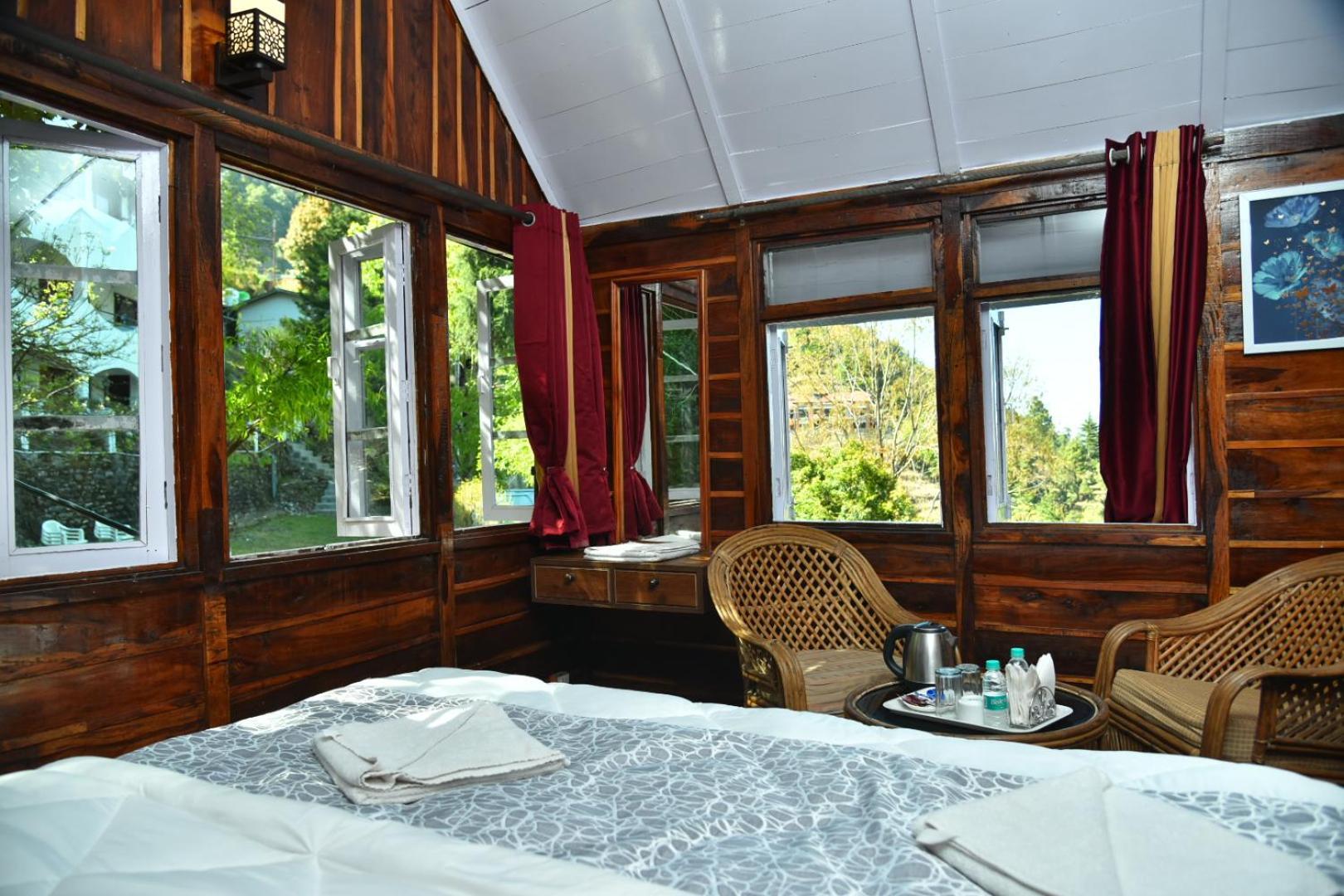 נייניטל Kumaon Roop Resort Near Kainchi Dham מראה חיצוני תמונה