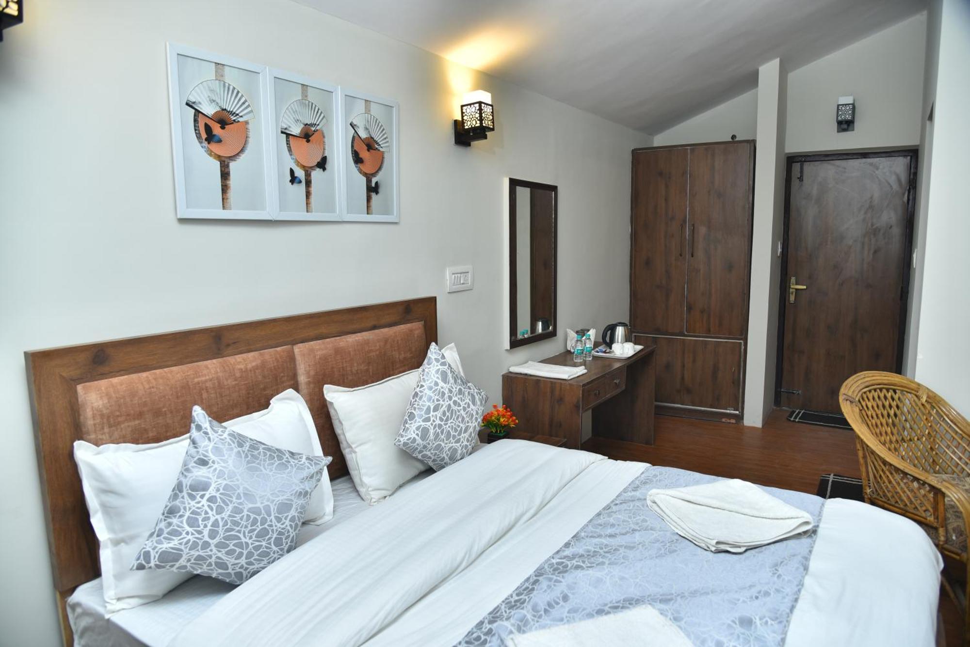 נייניטל Kumaon Roop Resort Near Kainchi Dham מראה חיצוני תמונה