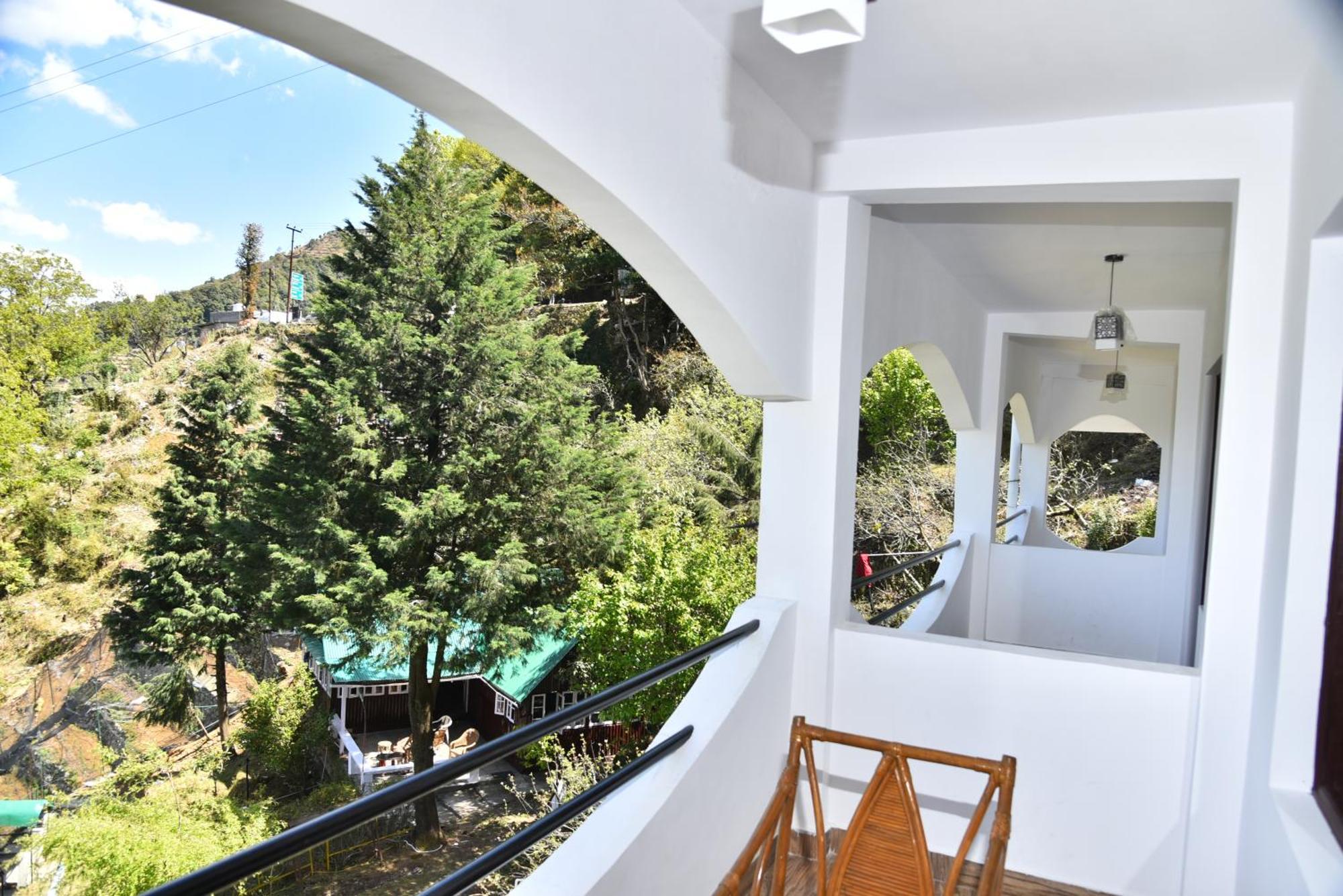 נייניטל Kumaon Roop Resort Near Kainchi Dham מראה חיצוני תמונה