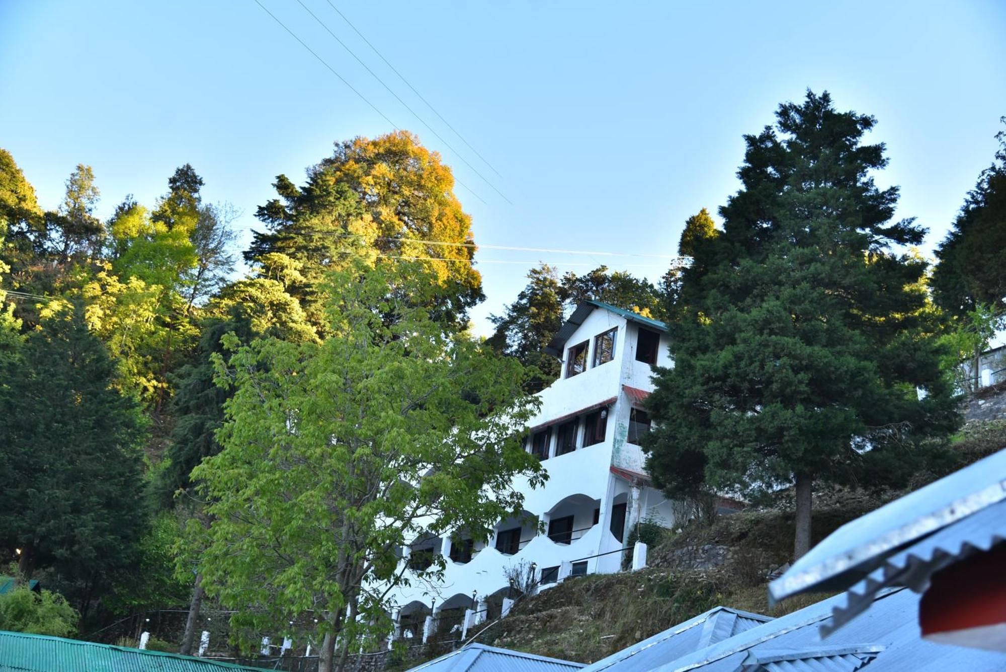 נייניטל Kumaon Roop Resort Near Kainchi Dham מראה חיצוני תמונה