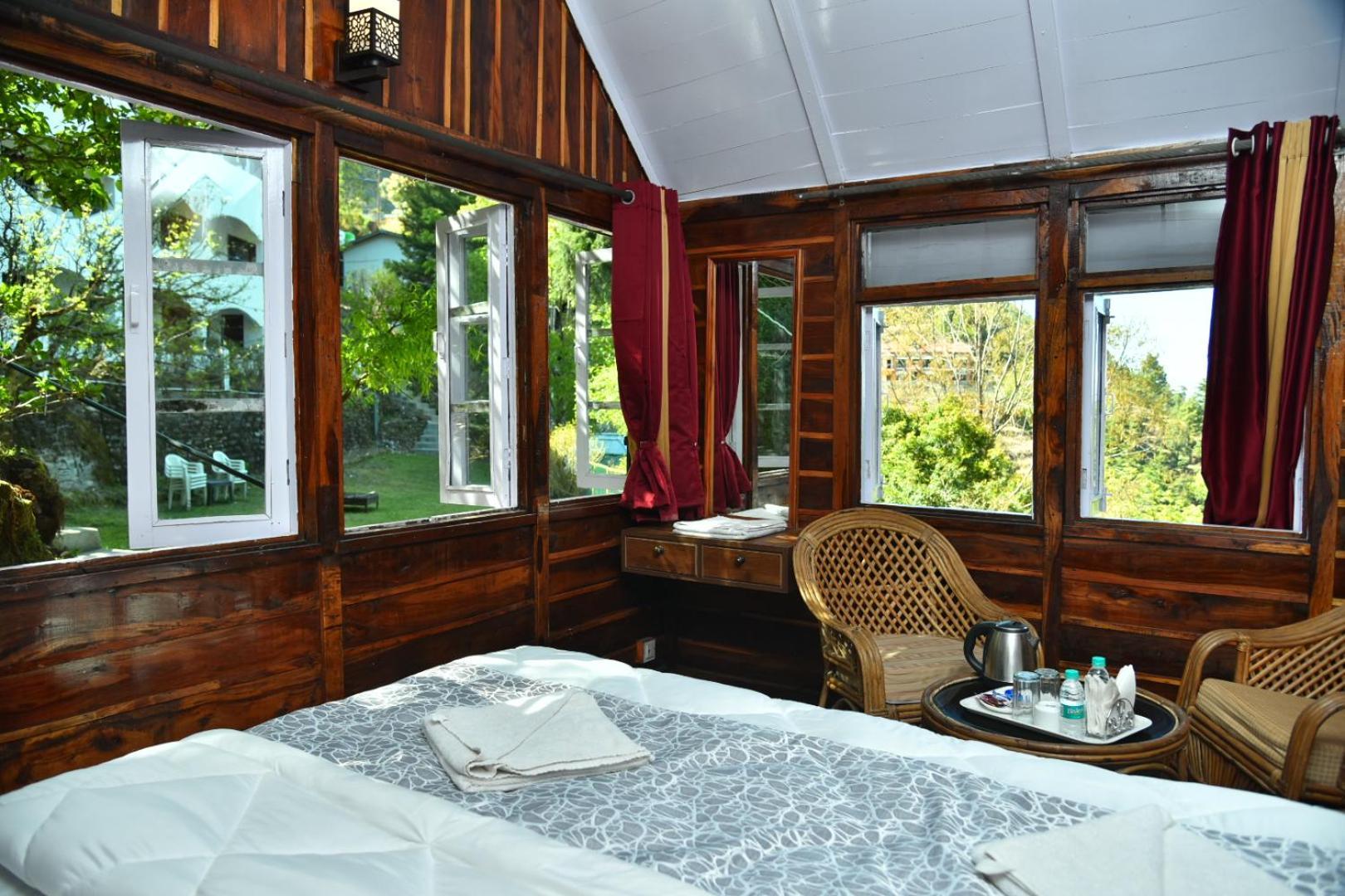 נייניטל Kumaon Roop Resort Near Kainchi Dham מראה חיצוני תמונה