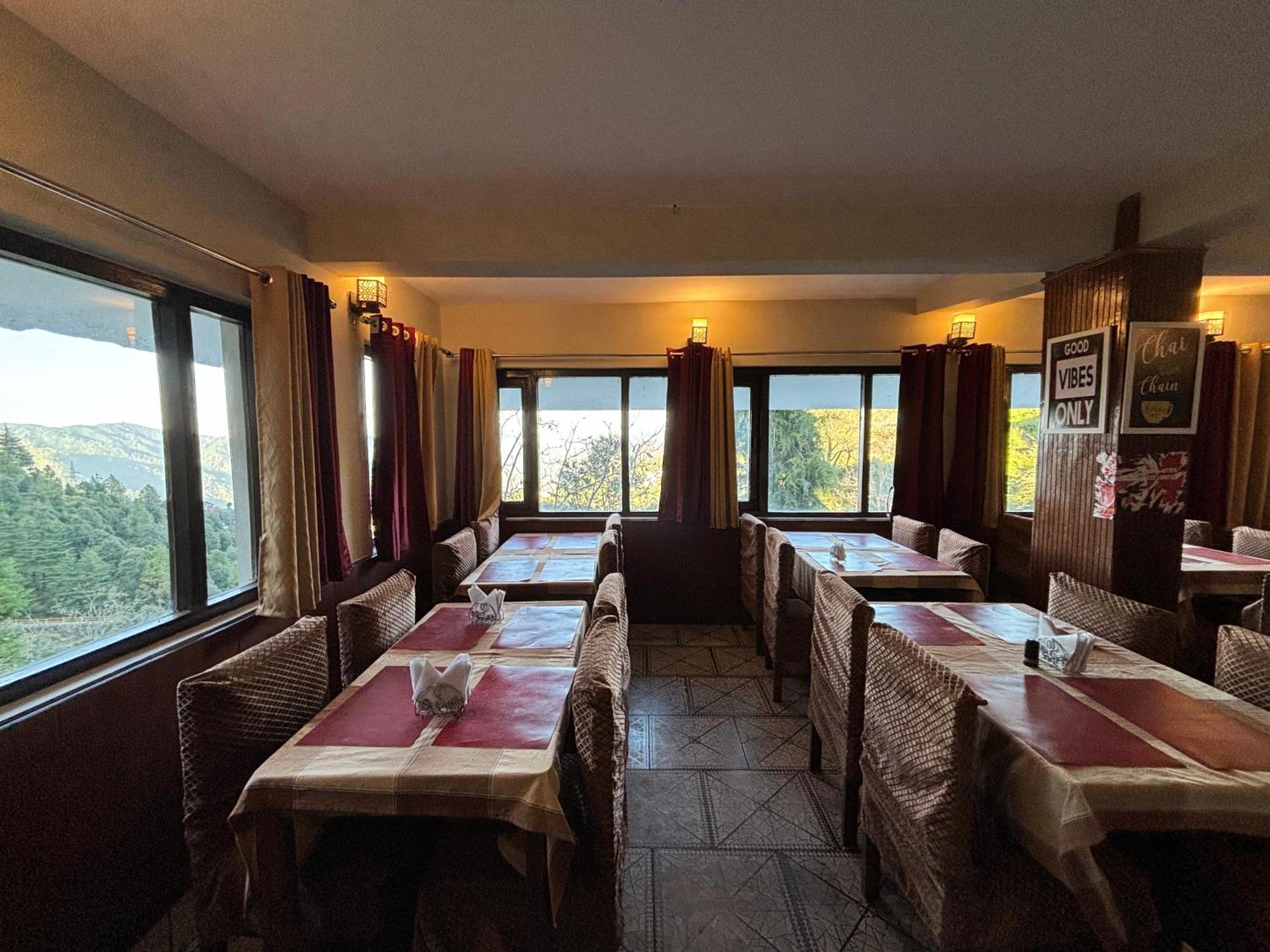 נייניטל Kumaon Roop Resort Near Kainchi Dham מראה חיצוני תמונה