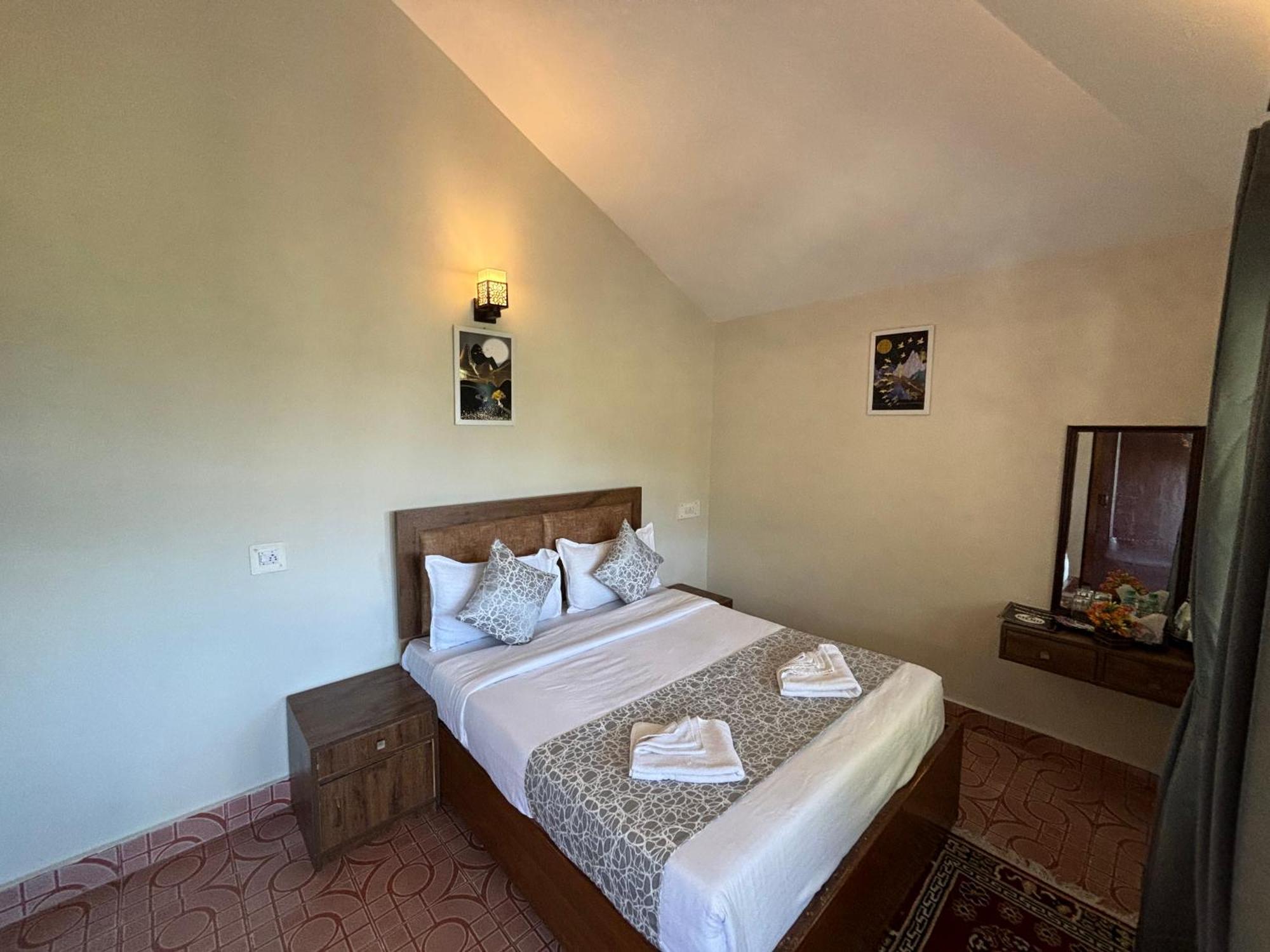 נייניטל Kumaon Roop Resort Near Kainchi Dham מראה חיצוני תמונה